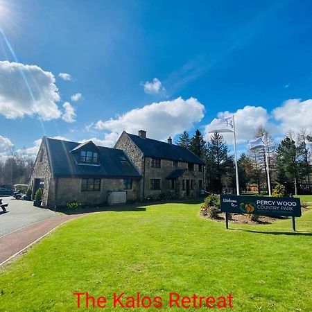 The Kalos Retreat - Hot Tub Lodge With Free 18 Hole Golf Course Swarland Zewnętrze zdjęcie