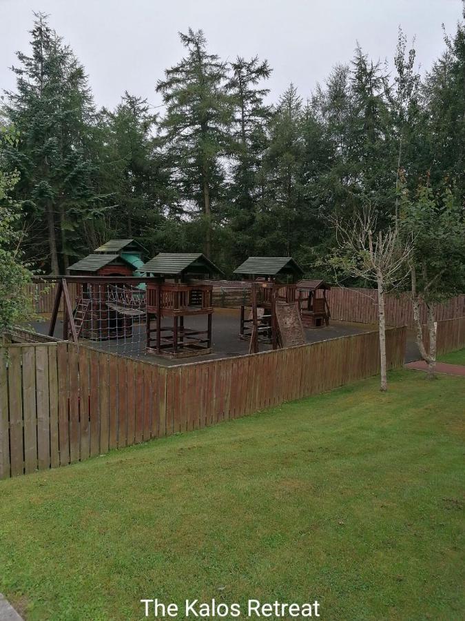 The Kalos Retreat - Hot Tub Lodge With Free 18 Hole Golf Course Swarland Zewnętrze zdjęcie